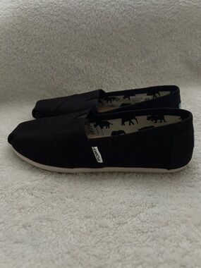 Toms Black Canvas Slip-On Espadrilles with Printed Lining